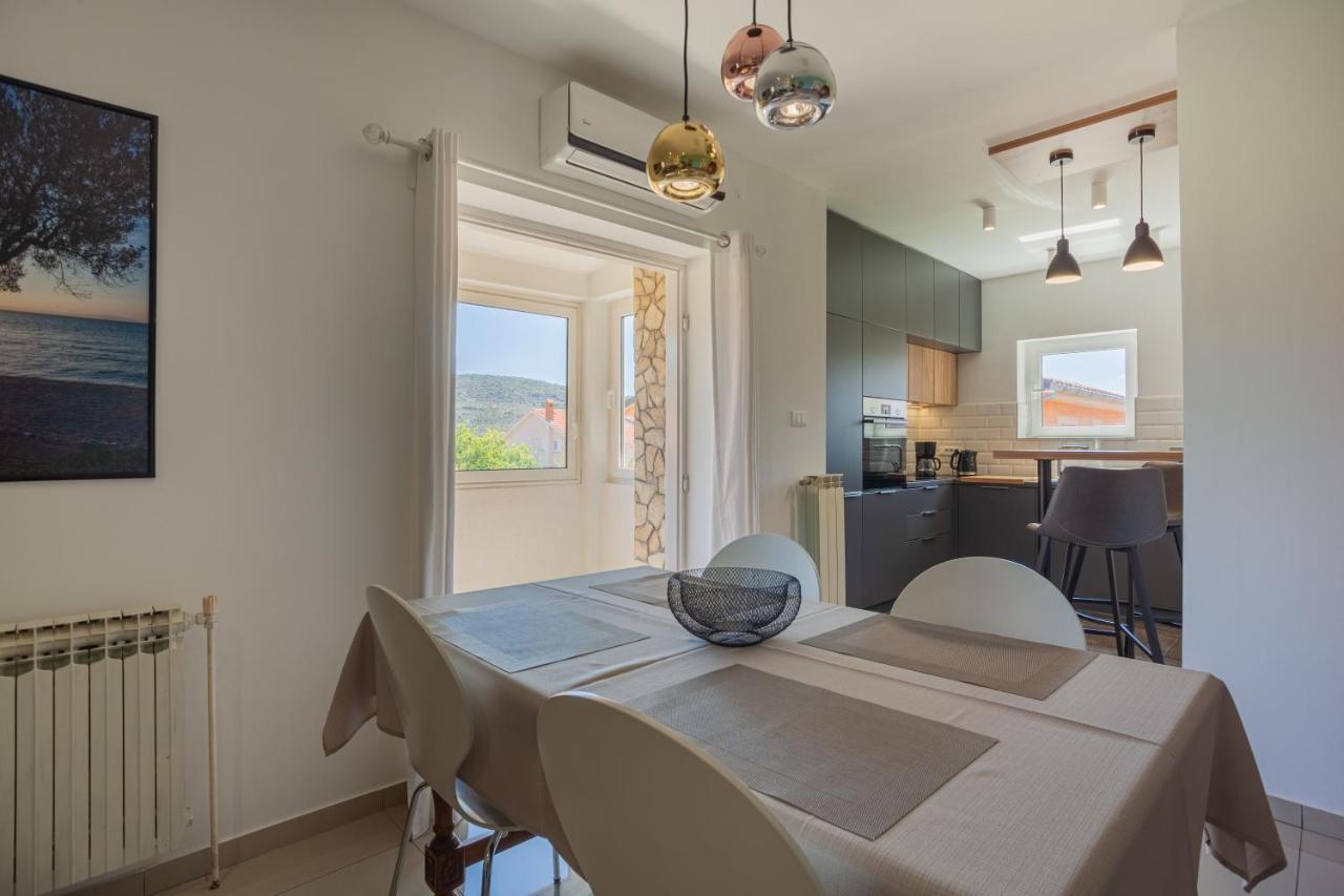 Apartman Petra เซรส ภายนอก รูปภาพ