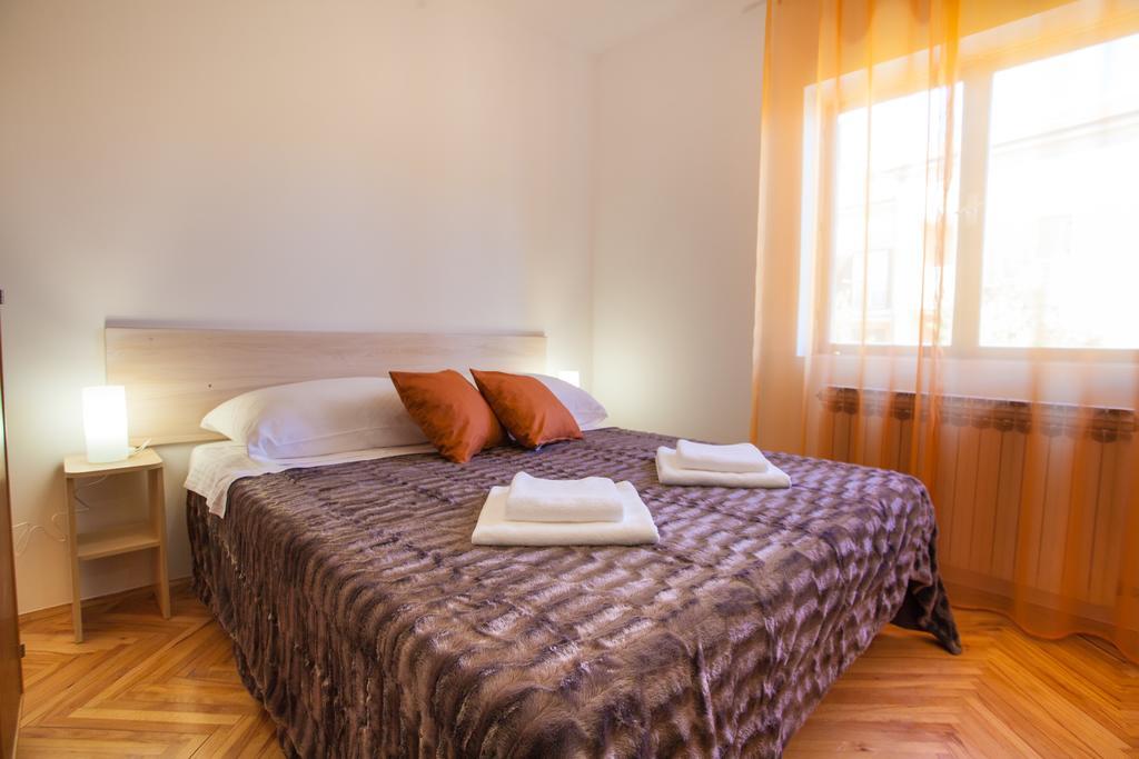 Apartman Petra เซรส ภายนอก รูปภาพ